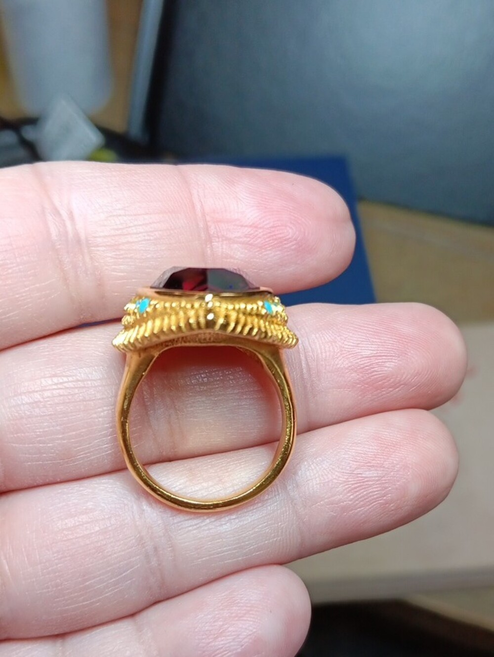 Elizabeth Taylor Avon Egyptian Falcon Ring - Picture 7 of 14